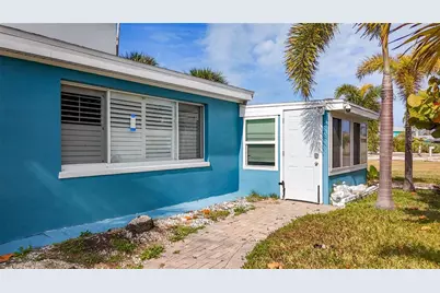 18012 4th Street E, Redington Shores, FL 33708 - Photo 11