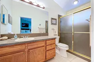 11273 Kapok Grand Cir, Madeira Beach, FL 33708 - Photo 23