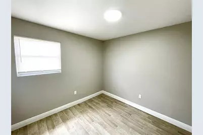 8310 Croton Avenue, Tampa, FL 33619 - Photo 19