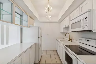 850 Village Lake Ter N #106, Saint Petersburg, FL 33716 - Photo 11