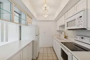 850 Village Lake Ter N, Saint Petersburg, FL 33716 - Photo 11