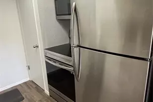 8911 Blind Pass Rd, Saint Pete Beach, FL 33706 - Photo 11