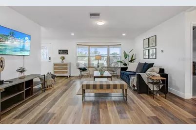 2121 Greenbriar Boulevard, Clearwater, FL 33763 - Photo 11