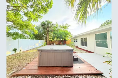 2121 Greenbriar Boulevard, Clearwater, FL 33763 - Photo 37