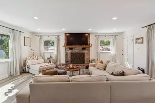 10224 N Oakleaf Ave, Tampa, FL 33612 - Photo 27