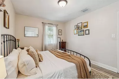 10224 N Oakleaf Avenue, Tampa, FL 33612 - Photo 33