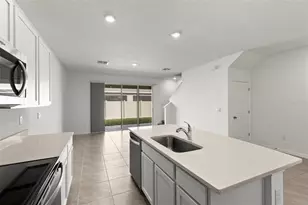 17205 Bigleaf Mahogany Ln, Land O Lakes, FL 34638 - Photo 11