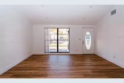 7502 Pond View Court, Tampa, FL 33615 - Photo 13