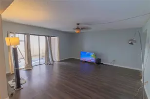 4605 Puritan Rd, Tampa, FL 33617 - Photo 9