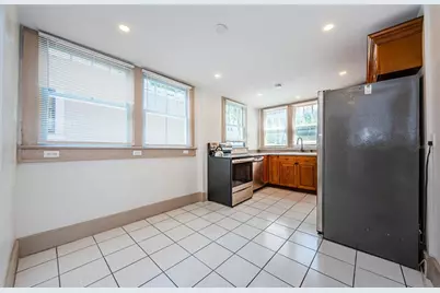 620 Earle Avenue N, Saint Petersburg, FL 33705 - Photo 7