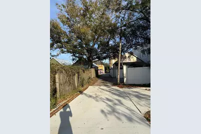 2310 W Walnut Street, Tampa, FL 33607 - Photo 9