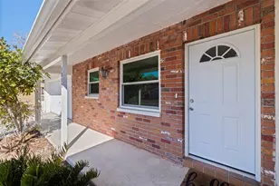 1013 55th Terrace S, Saint Petersburg, FL 33705 - Photo 3