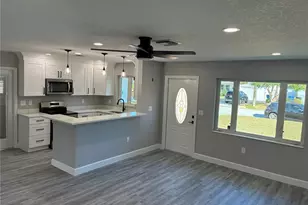 9024 2nd St N, Saint Petersburg, FL 33702 - Photo 3