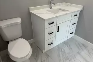 9024 2nd St N, Saint Petersburg, FL 33702 - Photo 17