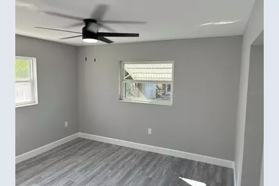 9024 2nd Street N, Saint Petersburg, FL 33702 - Photo 13