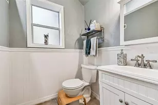 945 11th St N, Saint Petersburg, FL 33705 - Photo 39