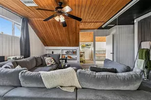 945 11th St N, Saint Petersburg, FL 33705 - Photo 25