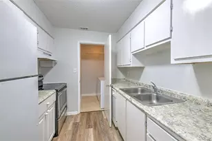 13403 Arbor Pointe Cir, Tampa, FL 33617 - Photo 13
