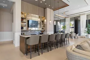 275 1st Ave S, Saint Petersburg, FL 33701 - Photo 13