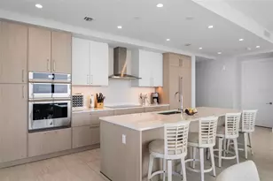 275 1st Ave S, Saint Petersburg, FL 33701 - Photo 7