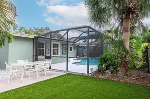 2807 45th St S, Gulfport, FL 33711 - Photo 7