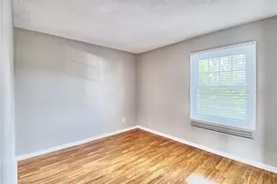 13760 Orange Sunset Dr, Tampa, FL 33618 - Photo 11