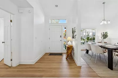 15830 Glenarn Drive, Tampa, FL 33618 - Photo 5