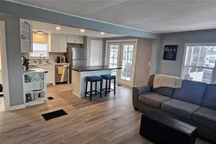 39053 Flora Ave, Zephyrhills, FL 33542 - Photo 5