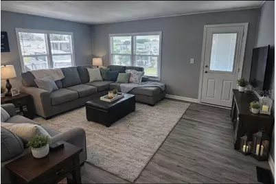 39053 Flora Avenue, Zephyrhills, FL 33542 - Photo 3