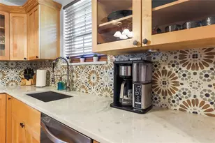 1108 E Chelsea St, Tampa, FL 33603 - Photo 11