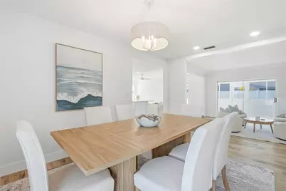 5708 Bayshore Drive, Seminole, FL 33772 - Photo 9