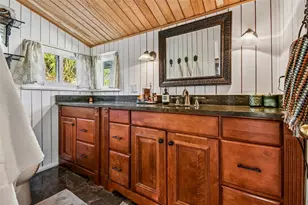 945 11th St N, Saint Petersburg, FL 33705 - Photo 31