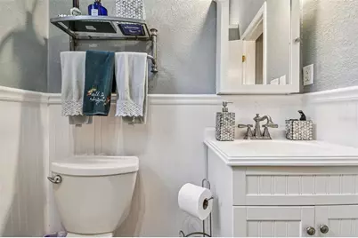 945 11th Street N, Saint Petersburg, FL 33705 - Photo 57