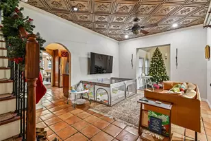 945 11th St N, Saint Petersburg, FL 33705 - Photo 21
