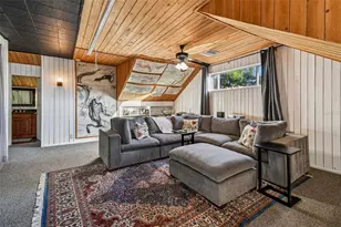 945 11th St N, Saint Petersburg, FL 33705 - Photo 27