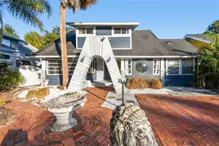 945 11th St N, Saint Petersburg, FL 33705 - Photo 19