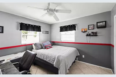 11653 Pinedale Avenue, Seminole, FL 33772 - Photo 15