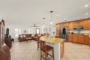 11653 Pinedale Ave, Seminole, FL 33772 - Photo 9