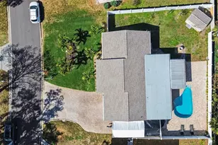 11653 Pinedale Ave, Seminole, FL 33772 - Photo 29