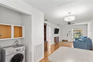 1114 Castlemay Cir, Dunedin, FL 34698 - Photo 9