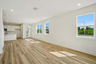 31856 Clover Fin Ct, Wesley Chapel, FL 33545 - Photo 13