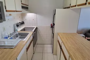 8465 W Gulf Blvd, Treasure Island, FL 33706 - Photo 5