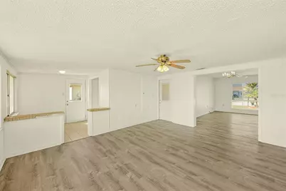 708 Tam O Shanter Avenue, Sun City Center, FL 33573 - Photo 9