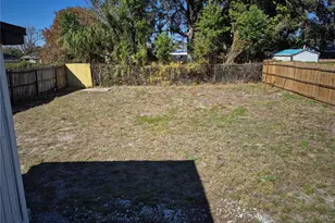 3104 E Ellicott St, Tampa, FL 33610 - Photo 9