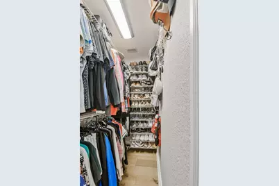 467 31st Avenue N, Saint Petersburg, FL 33704 - Photo 29
