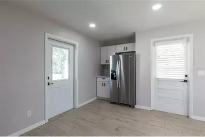 6521 S Englewood Avenue, Tampa, FL 33611 - Photo 7