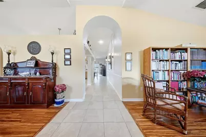 10005 Katie Court, Tampa, FL 33647 - Photo 7