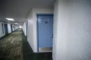 2506 N Rocky Point Dr, Tampa, FL 33607 - Photo 3