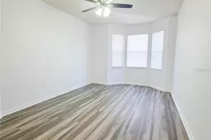 10431 Villa View Cir, Tampa, FL 33647 - Photo 11
