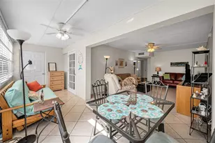 9940 47th Ave N, Saint Petersburg, FL 33708 - Photo 13